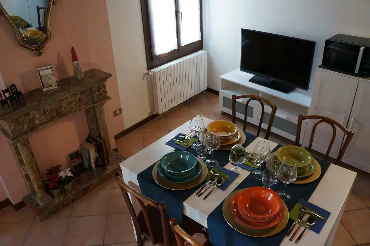Ferienwohnung La Scarana Ferrara 0*,