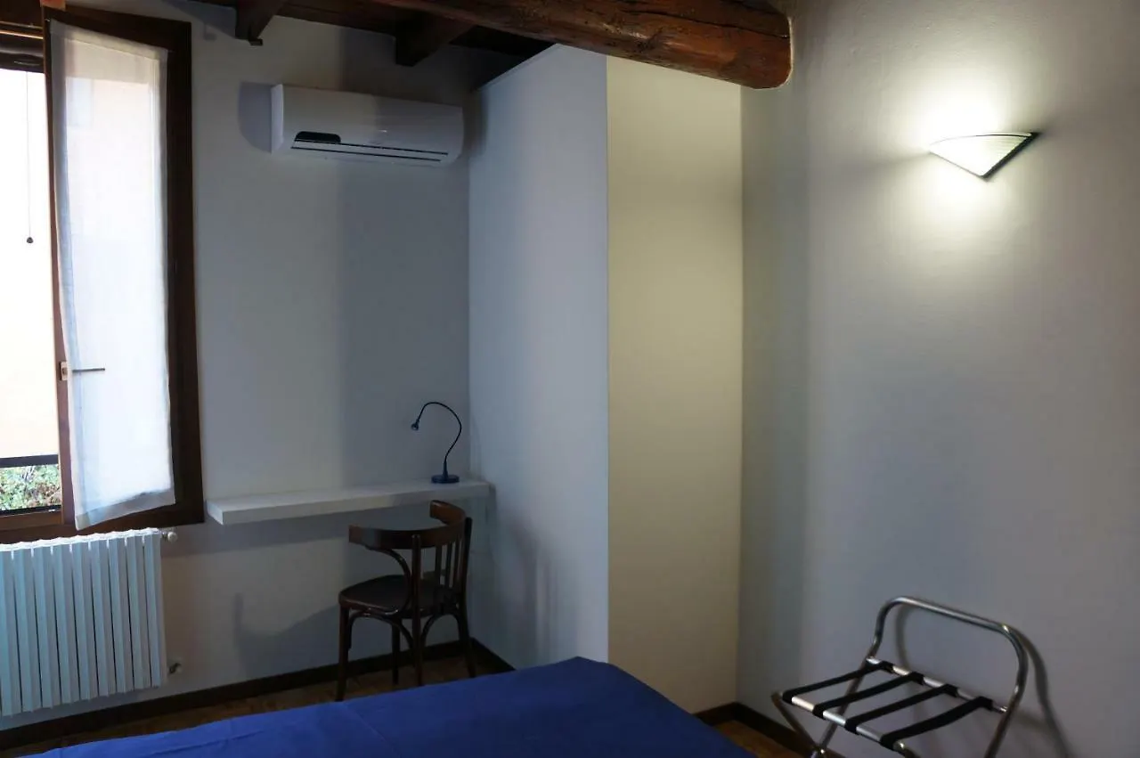 Ferienwohnung La Scarana Ferrara 0*,  Italien